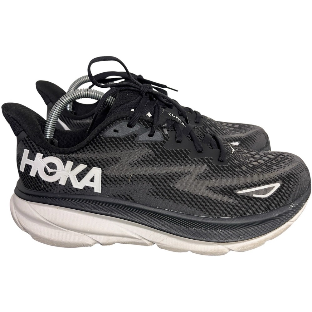 Hoka One One Clifton 9 Wide Womens Size 10 D Black White Running Shoes 1132211